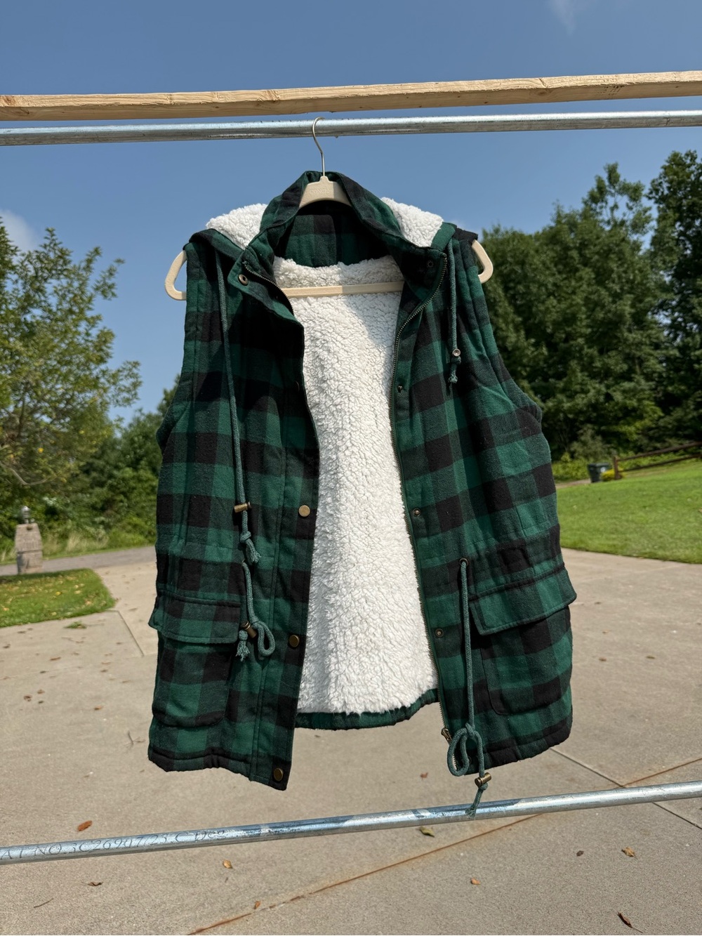 Plaid Sherpa-Lined Hooded Vest - Green/Black